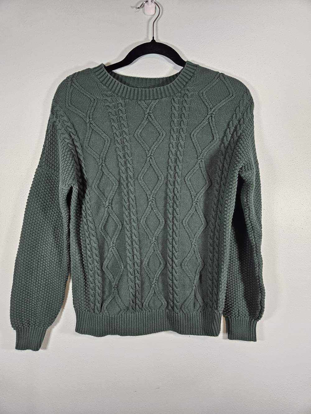 Hollister Cable Knit Crewneck Sweater in Sage Green
